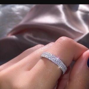 Gorgeous 925 Silver White Sapphire Ring Sz…
